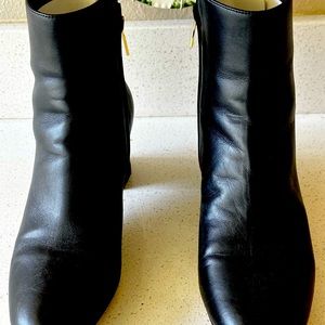 Salvatore Ferragamo leather ankle leather